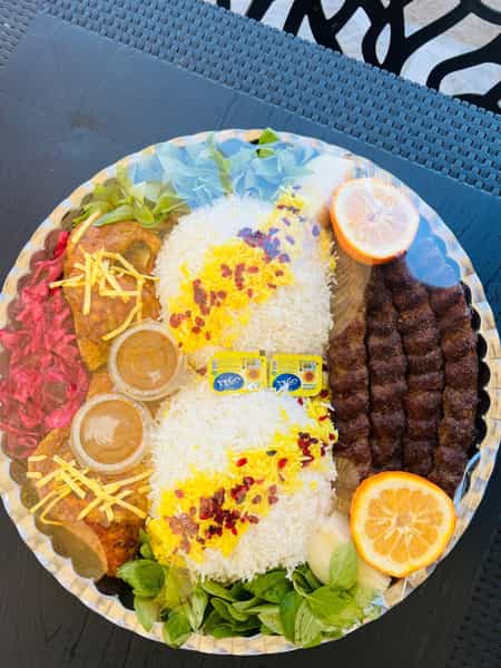 عکس رستوران و بیرون بر شیرازی در فرهنگ شهر کازرون