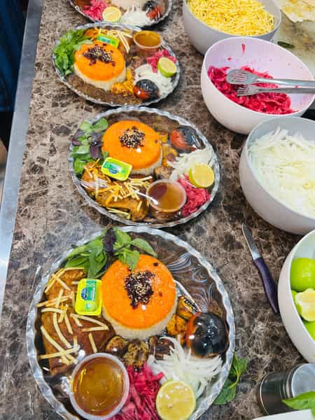 عکس رستوران و بیرون بر شیرازی در فرهنگ شهر کازرون