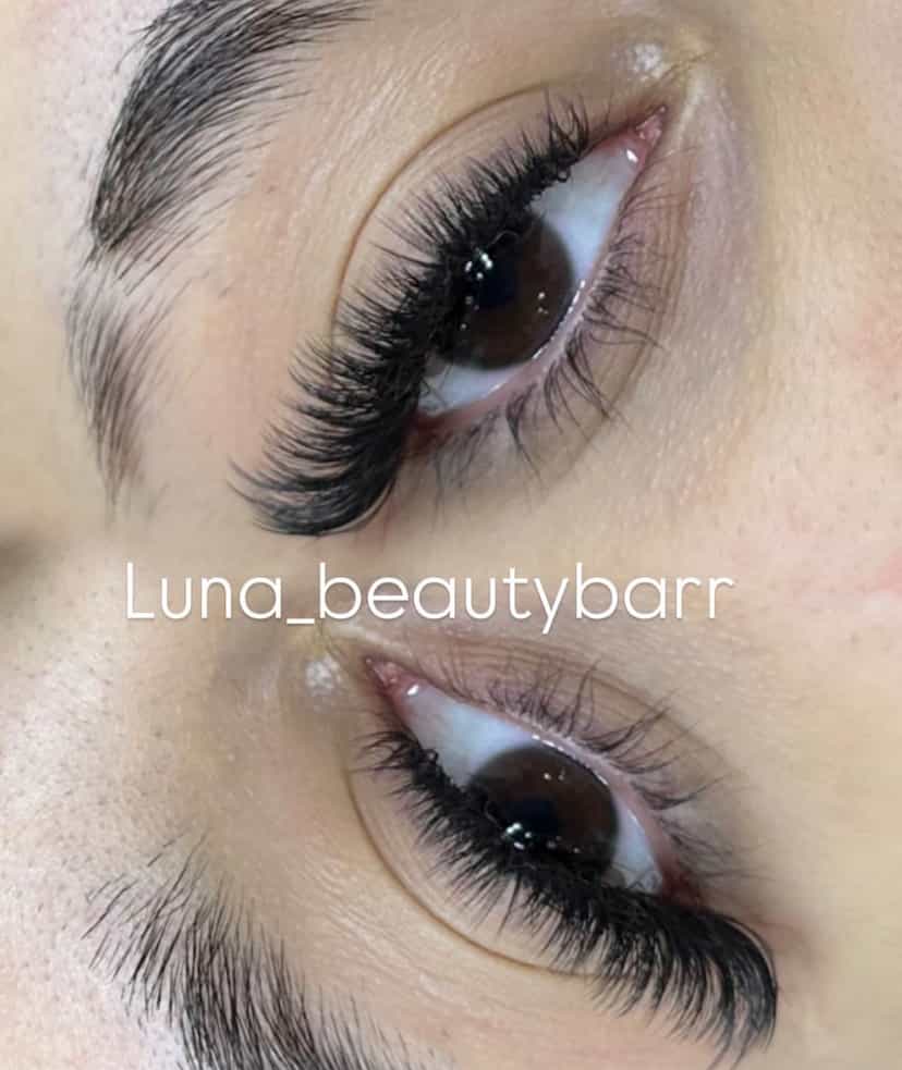 عکس مرکز تخصصی کاشت ناخن و مژه لونا