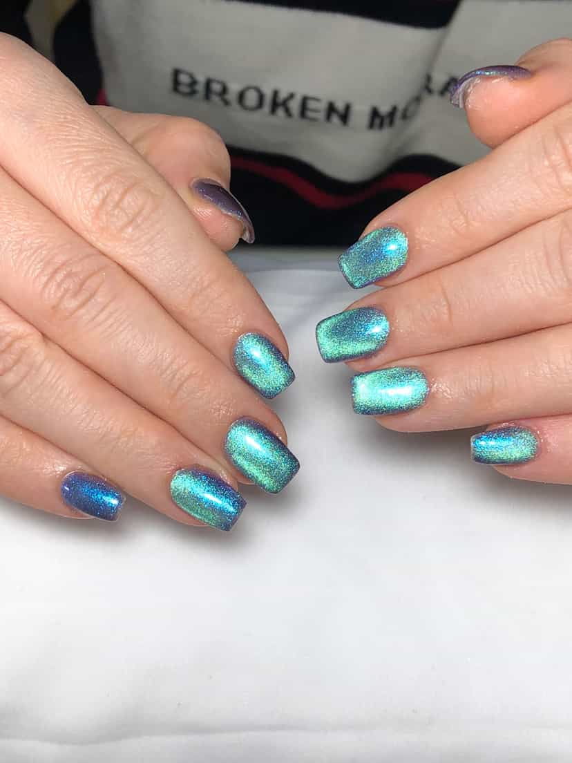 عکس سالن زیبایی و مرکز تخصصی کاشت ناخن هلنا