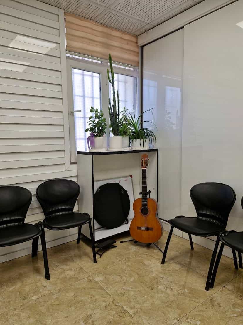 عکس آموزشگاه موسیقی سورنا