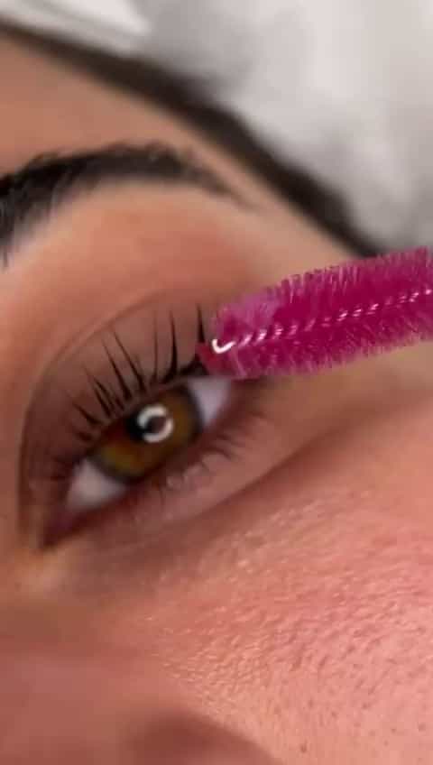 عکس سالن زیبایی لاویسا