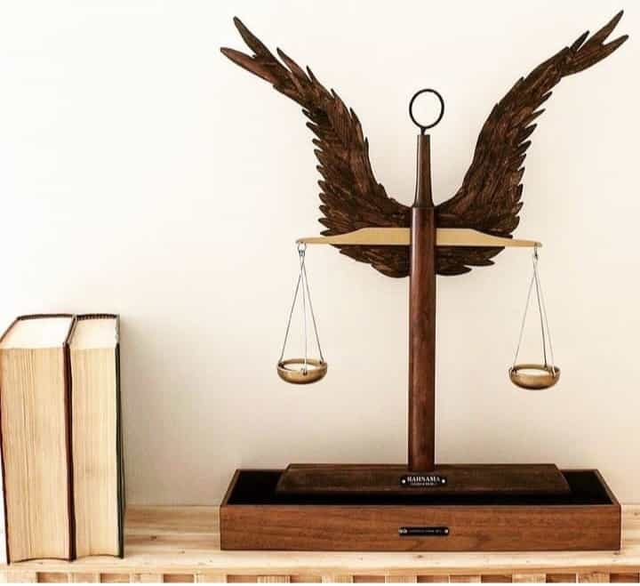 عکس نوشین مرادی تبار وکیل پایه یک دادگستری