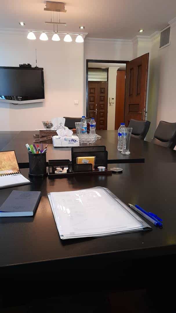 عکس نوشین مرادی تبار وکیل پایه یک دادگستری