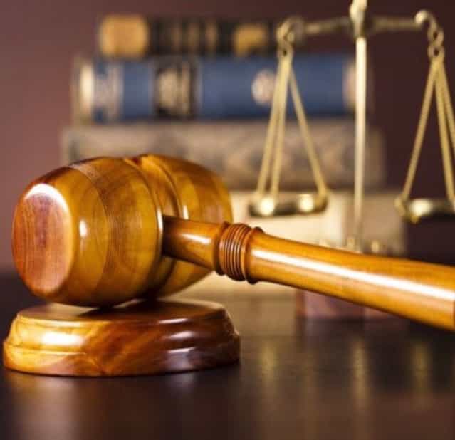 عکس وکیل پایه یک دادگستری پروانه احتشامی نسب