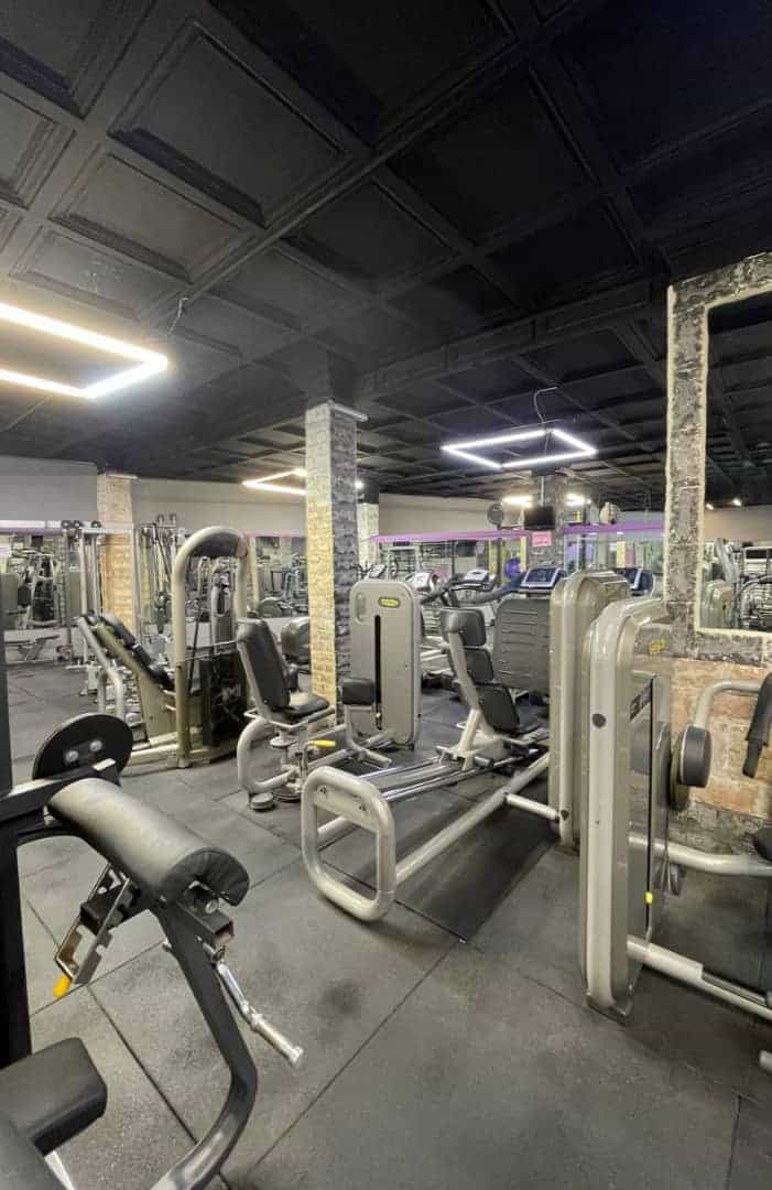 عکس باشگاه بدنسازی وتناسب اندام بانوان سپید