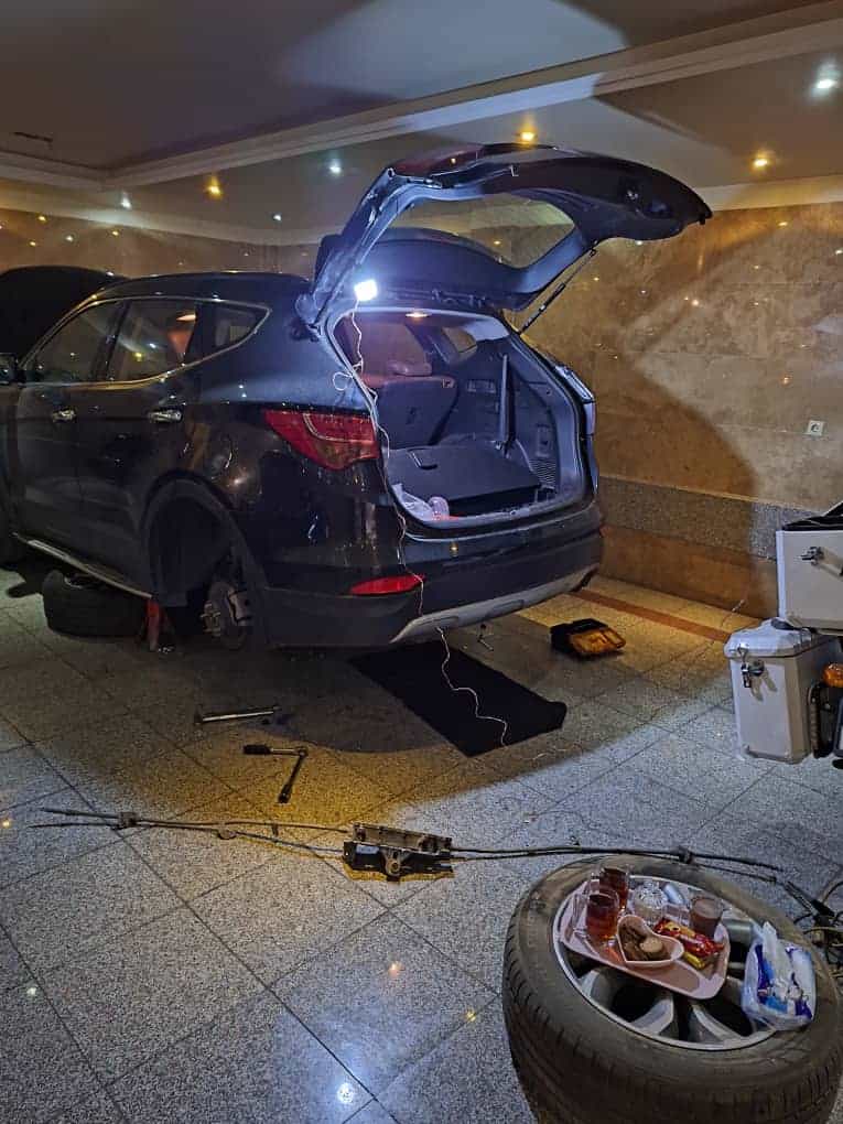 عکس مکانیکی خودرو سیار، باطری سازی سیار،حمید