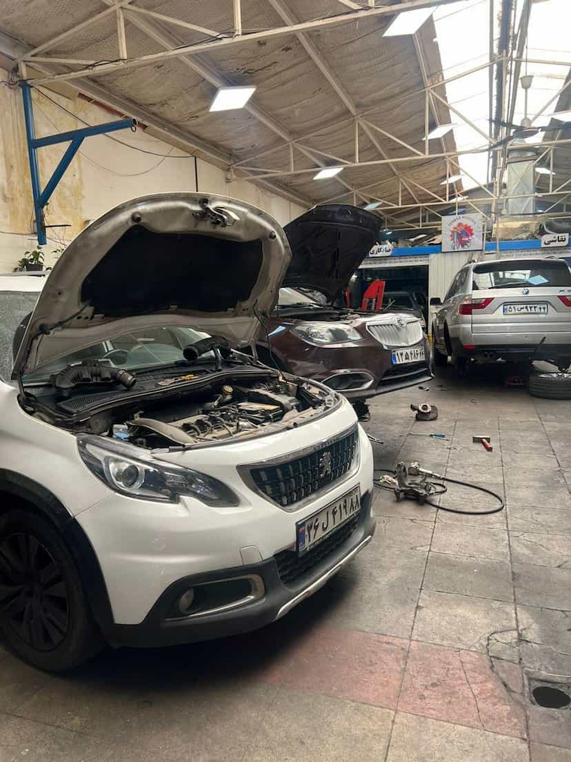 عکس تعمیرگاه و باطری سازی تهران مدرن