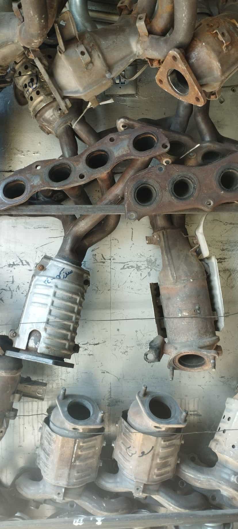 عکس اگزوز سازی تعمیرات و شستشوی کاتالیزور