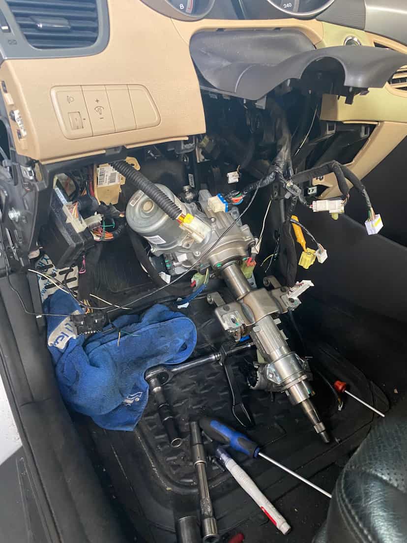 عکس تعمیرگاه تخصصی هیوندا کیا