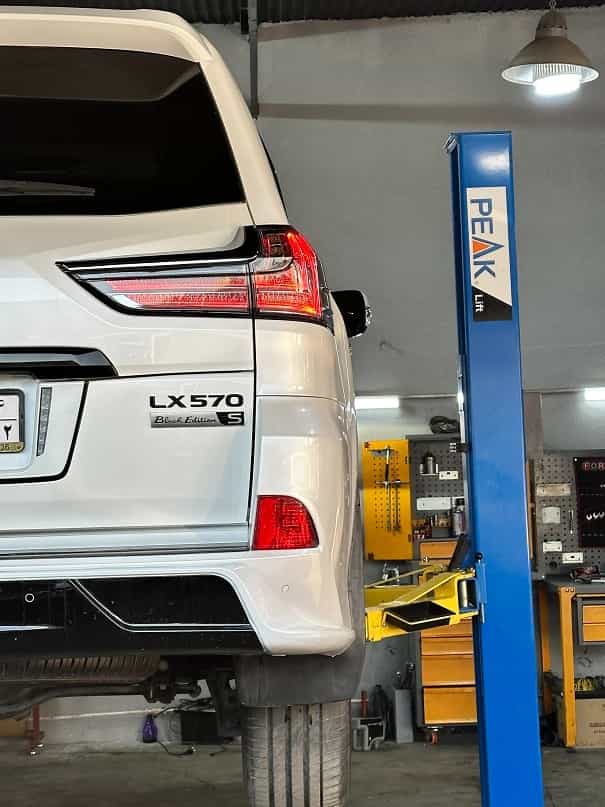 عکس تعمیرگاه تویوتا سنتر (شعبه سعادت آباد)