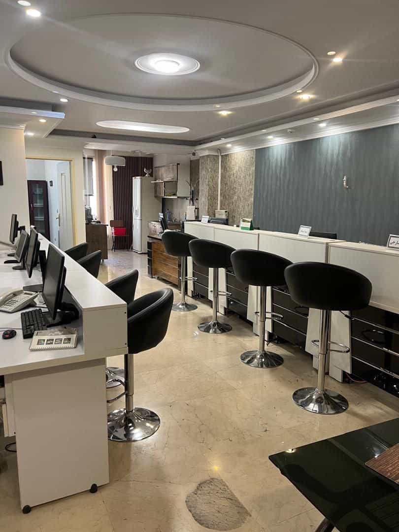 عکس آژانس هواپیمایی تاوگشت(بلیط قطار نداریم)