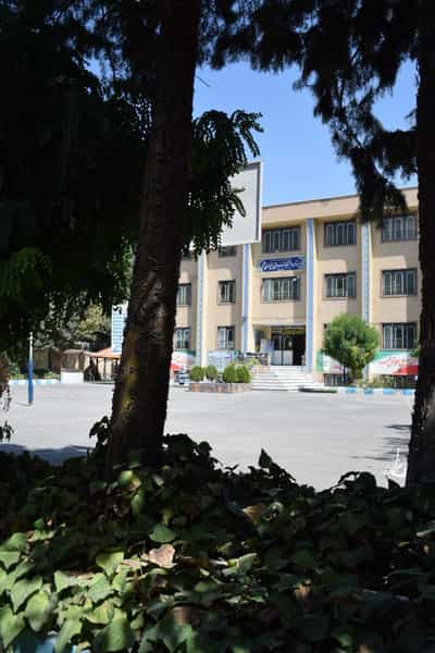 عکس دبیرستان نمونه دولتی عزیزاله پزشکی در نواب صفوی شهریار