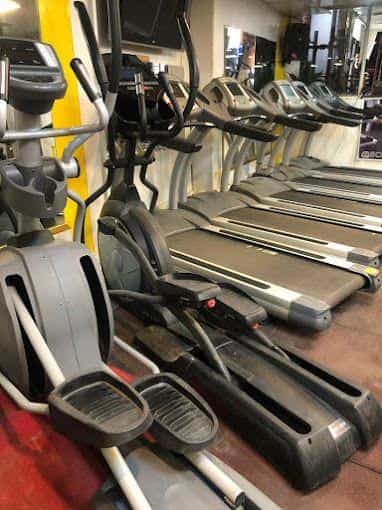 عکس باشگاه بدن سازی سام