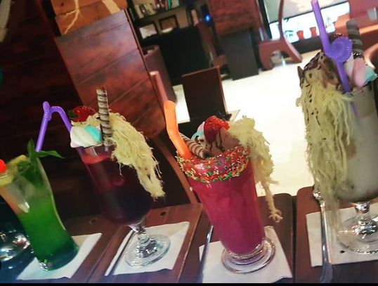 عکس کافه کافئین شهرک فاز ۲ مخابرات شهریار