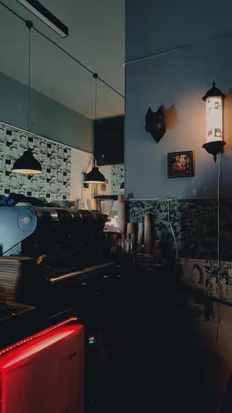 عکس امیر کافه در فاز ۱ اندیشه شهریار