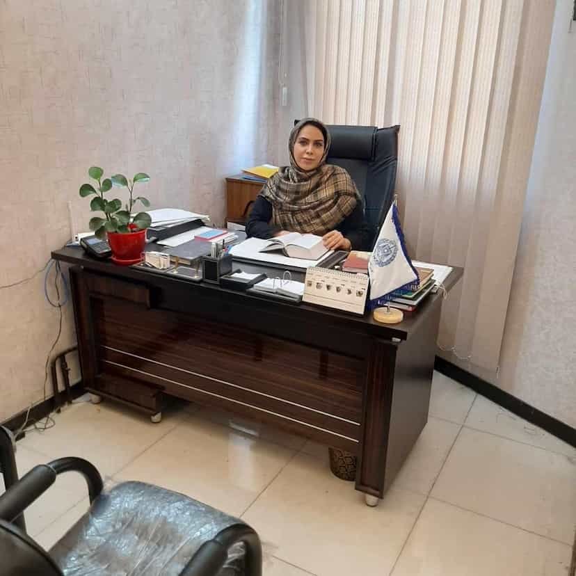 عکس وکیل در شرق تهران مریم خداوردیان