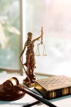 عکس وکیل سیما قبادوند