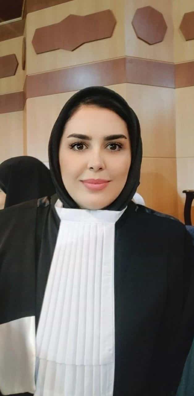 عکس کبری عظیمی وکیل پایه یک دادگستری
