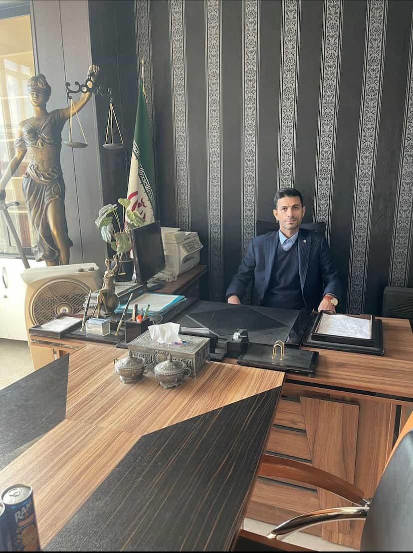 عکس دفتر وکالت حسین یوسفی