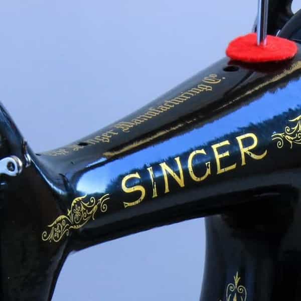 عکس تعمیرچرخ خیاطی درمنزل در شهر اسلام‌شهر