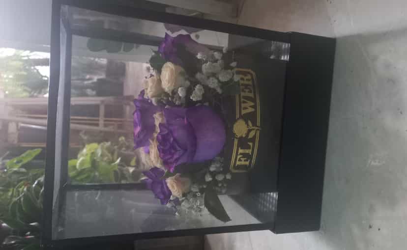 عکس گل فروشی و تم تولد در شهر اسلام‌شهر