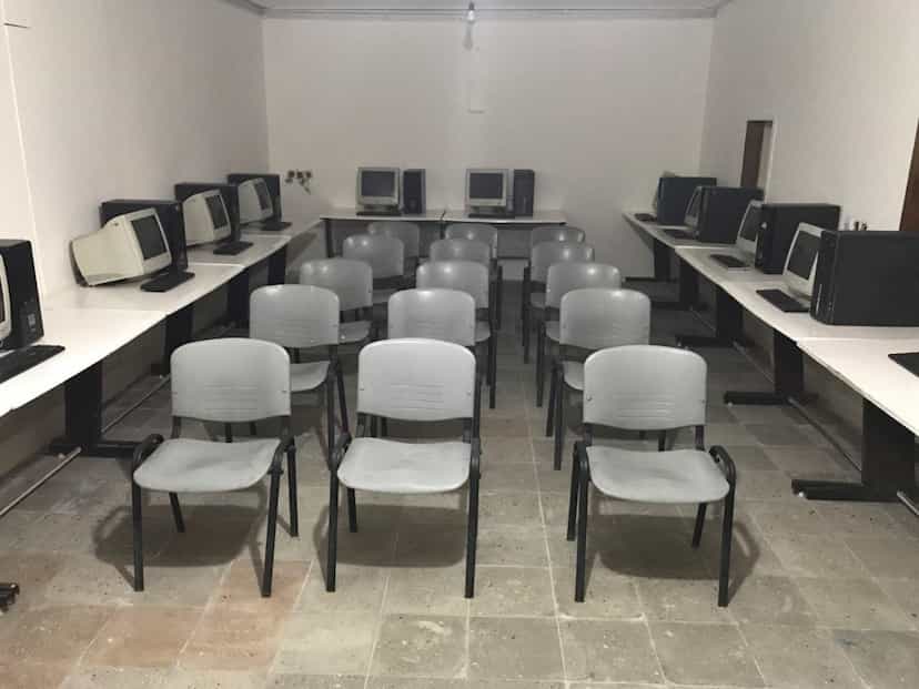 عکس هنرستان پسرانه تکنیک