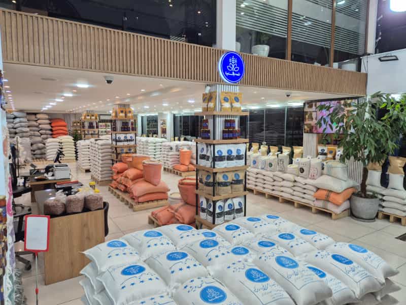 عکس برنج و چای شریف نیا عرضه کلی و جزئی برنج آستانه اشرفیه و چای لاهیجان 