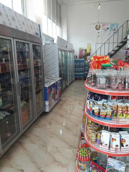عکس سوپر مارکت ای تک در ساحلی اردبیل