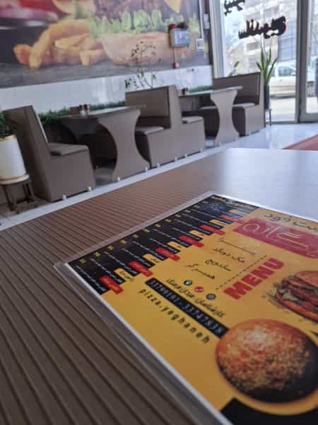 عکس پیتزا یگانه شعبه ۱ در کارشناسان فاز ۱ اردبیل