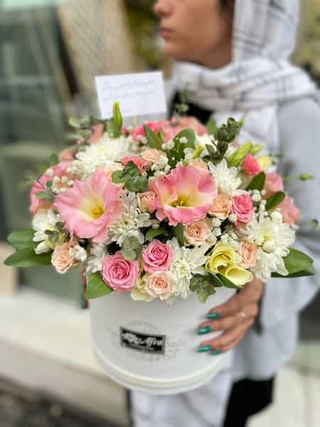 عکس گل فروشی افرا شهر بانو در آمل