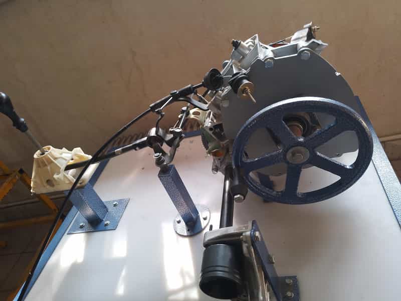عکس هنرستان غیردولتی ایران خودرو در علیه اردبیل