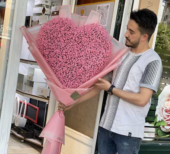 عکس گل آرامیس شعبه والی در ججین اردبیل