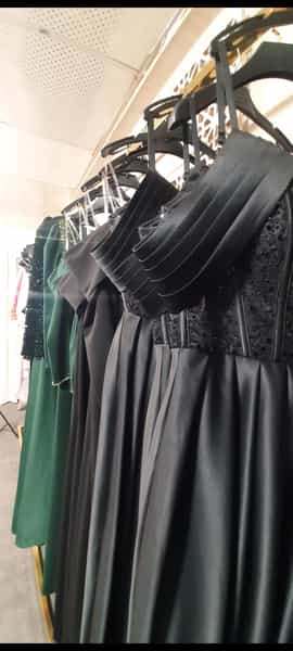 عکس مزون لباس مجلسی فلورا در جهاد کرمان