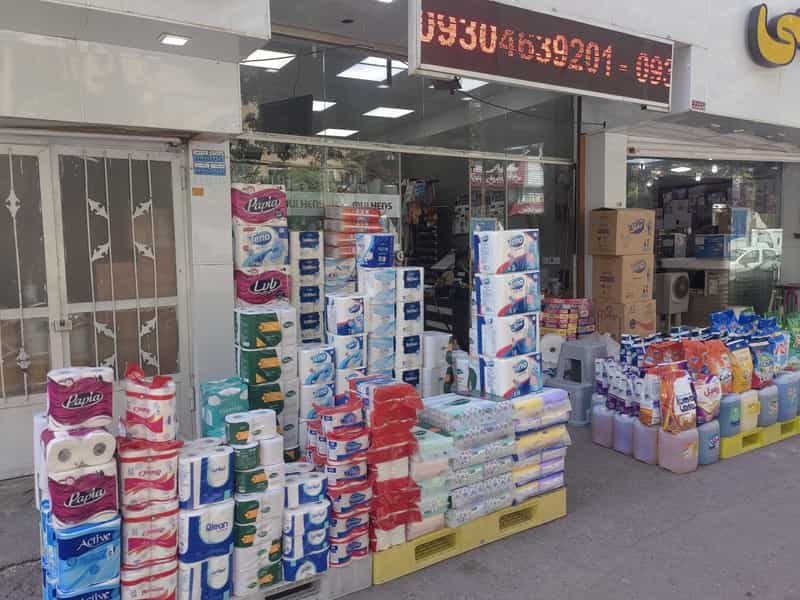 عکس لوازم آرایشی و بهداشتی دلا در مطهری کرمان