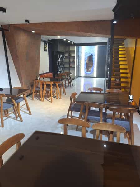 عکس کافه آبمیوه سینوش در آبنوس کرمان