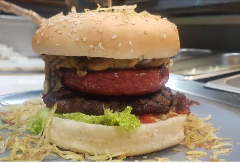 عکس فست فود هربد در دانشگاه قزوین