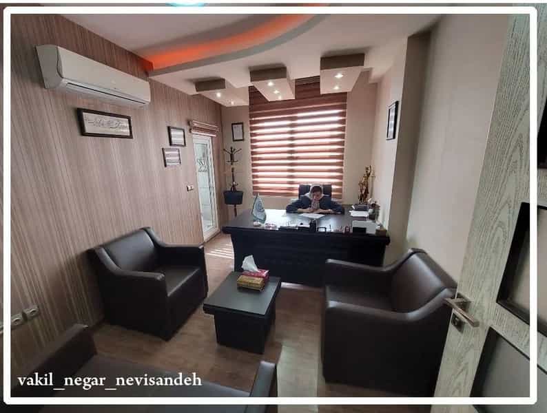 عکس وکیل پایه یک دادگستری نگار نویسنده در سرچشمه قزوین