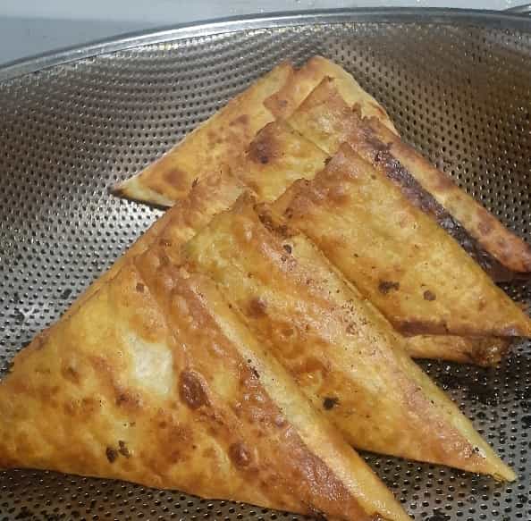 عکس فست فود و سمبوسه مستر سمبوسه در همت آباد اصفهان