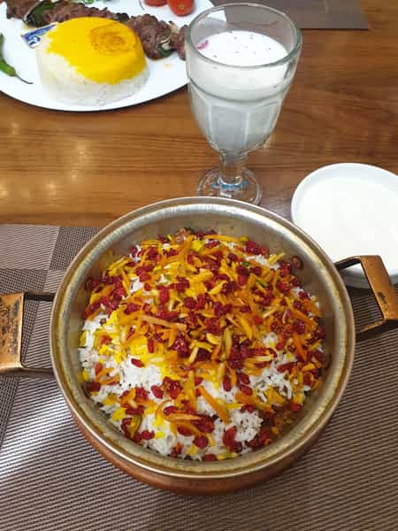 عکس رستوران نمونه شعبه 2 در گلها قزوین