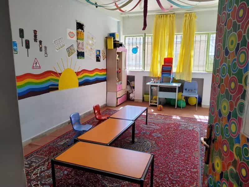 عکس دبستان و پیش‌دبستانی غیردولتی پسرانه ستارگان در بهاران ۱.۱۹ سنندج
