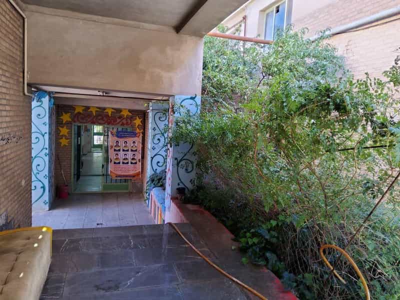 عکس دبستان و پیش‌دبستانی غیردولتی پسرانه ستارگان در بهاران ۱.۱۹ سنندج