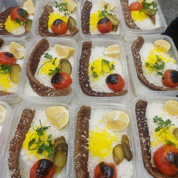 عکس تهیه غذا پاپریکا در پاسداران همدان