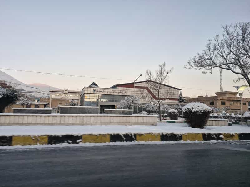 عکس استخر دانشگاه آزاد در ادب سنندج