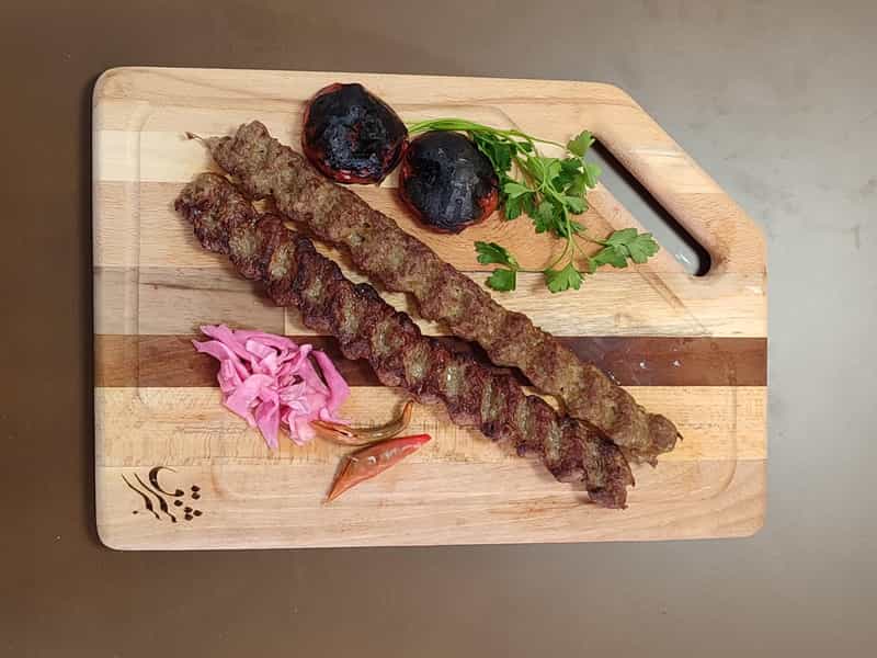 عکس عمارتِ کباب در امام خمینی گرگان