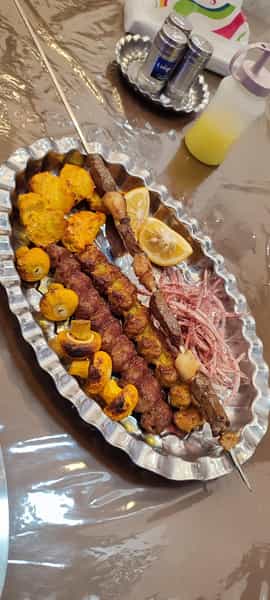 عکس عمارتِ کباب در امام خمینی گرگان