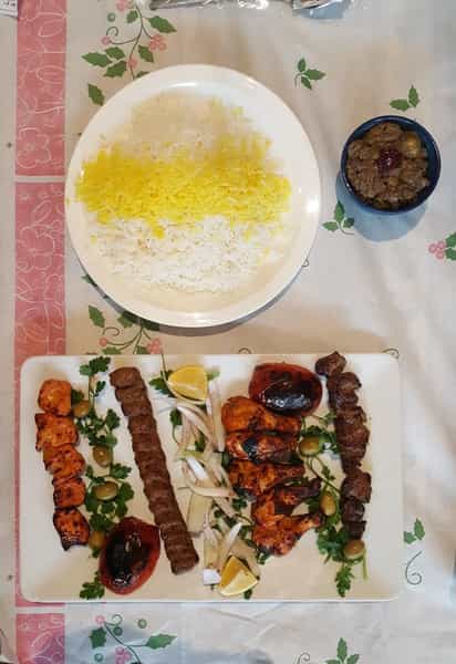 عکس کافه رستوران عمارت بادگیر در همت آباد سمنان