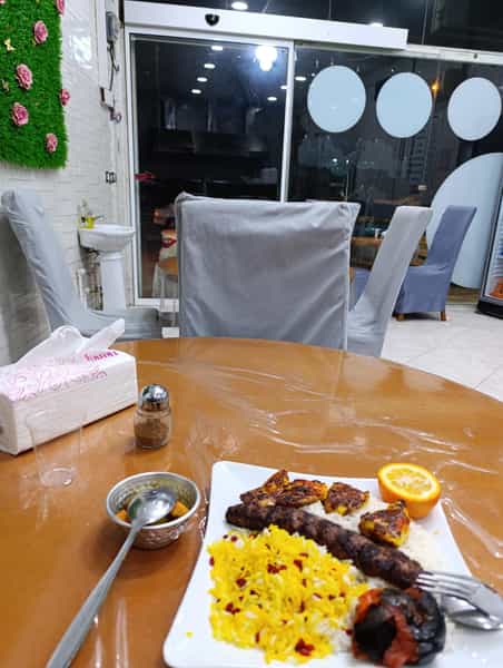 عکس غذای خانگی هنر در فاز۱ انتظامی خرم‌آباد