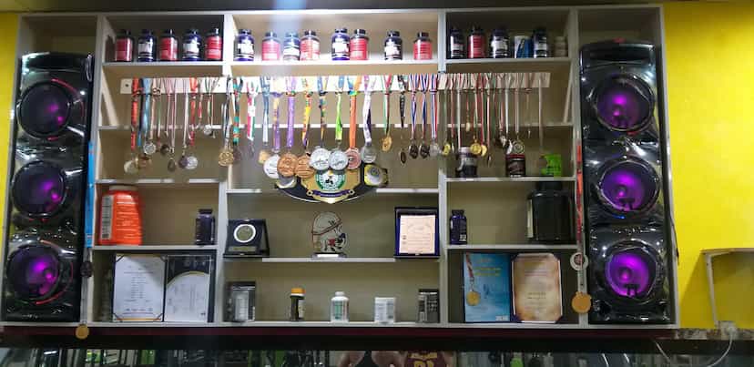 عکس باشگاه بدنسازی یزدان در علوی خرم‌آباد