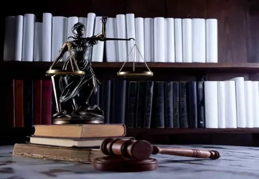 عکس مرضیه ضیائی وکیل پایه یک دادگستری در سیاه ها بندرعباس